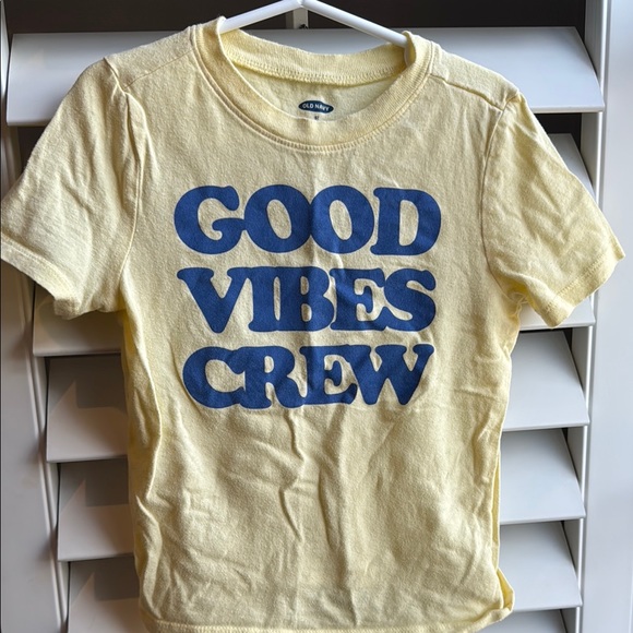 Old Navy Kids Yellow Crew Neck T-Shirt 5T - Picture 1 of 3